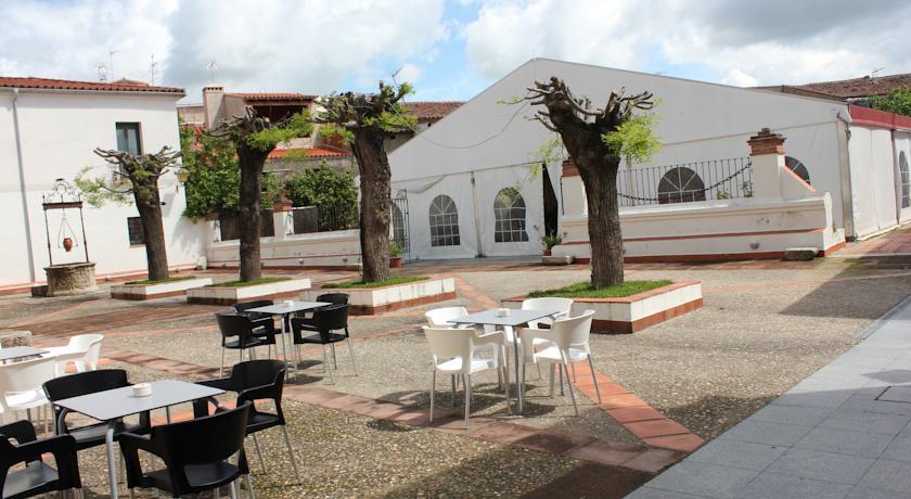 Sumaiya El Palacio Coria Kültér fotó